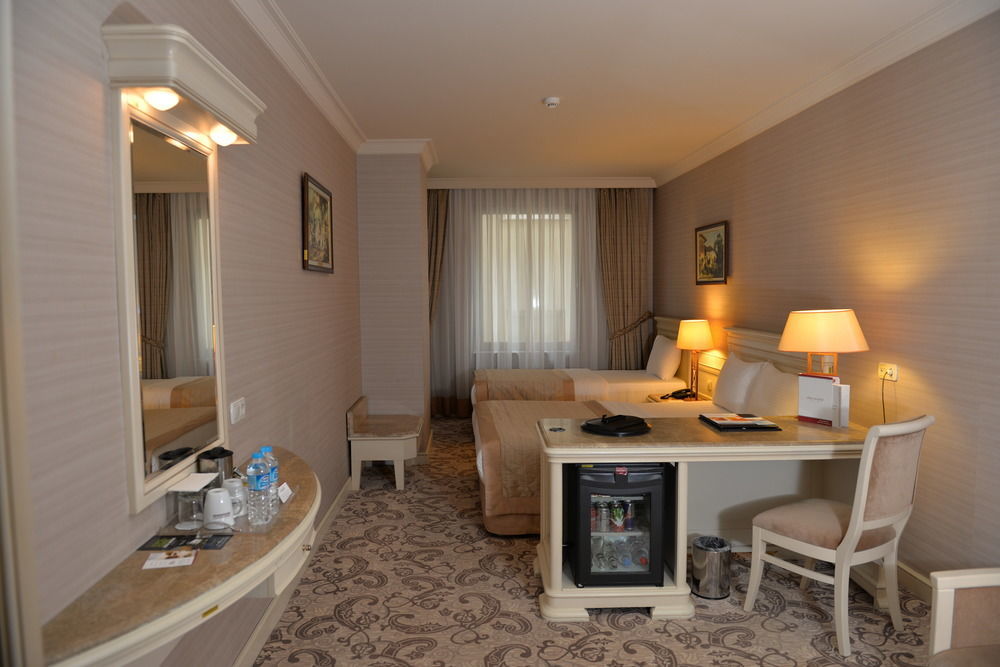 Отель Elite World Comfy Istanbul Taksim Экстерьер фото
