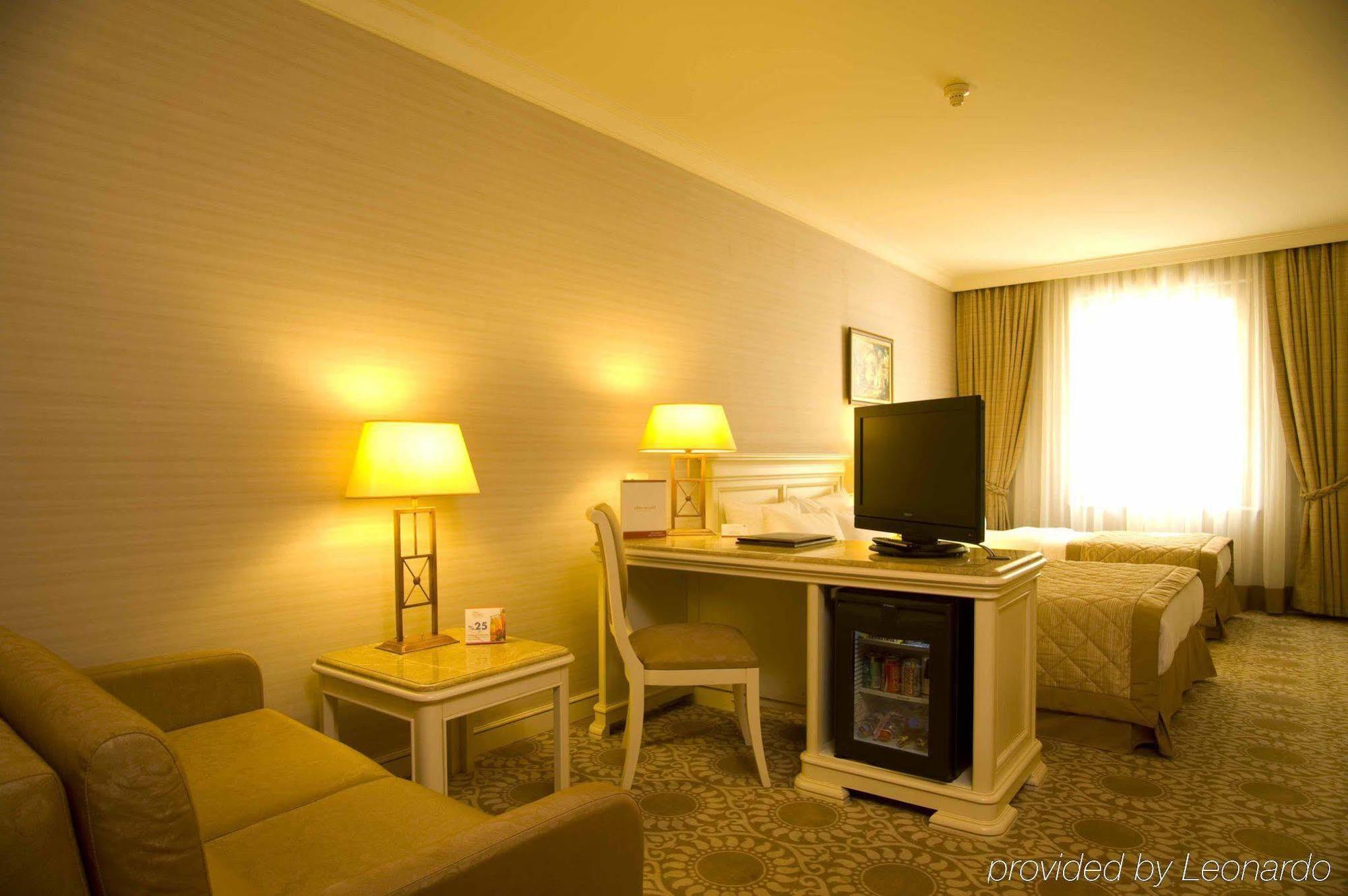 Отель Elite World Comfy Istanbul Taksim Номер фото